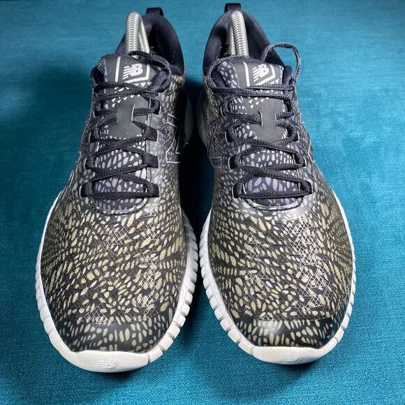 Size 9.5 - Women’s New Balance Flexonic shoes - Picture 4 of 8